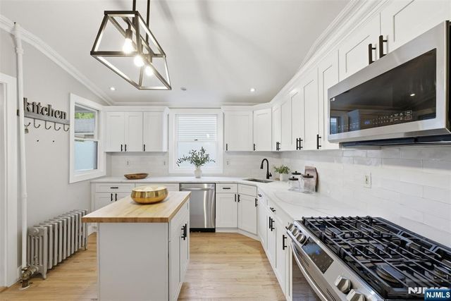 23 Center Avenue, Little Falls, NJ 07424