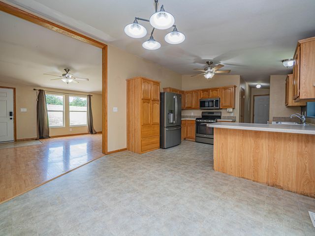 2525 E CLAYS FORK RD, Columbia, MO 65202