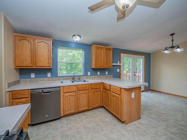 2525 E CLAYS FORK RD, Columbia, MO 65202