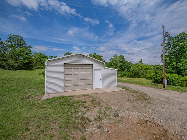 2525 E CLAYS FORK RD, Columbia, MO 65202
