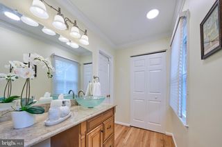 6906 LAFAYETTE PARK DR, Annandale, VA 22003