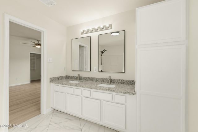 106 Rue Nuage, Carencro, LA 70520