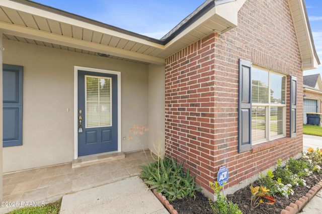 106 Rue Nuage, Carencro, LA 70520