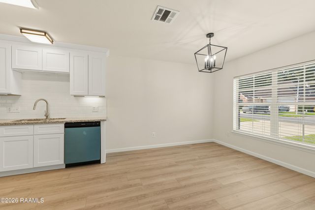 106 Rue Nuage, Carencro, LA 70520