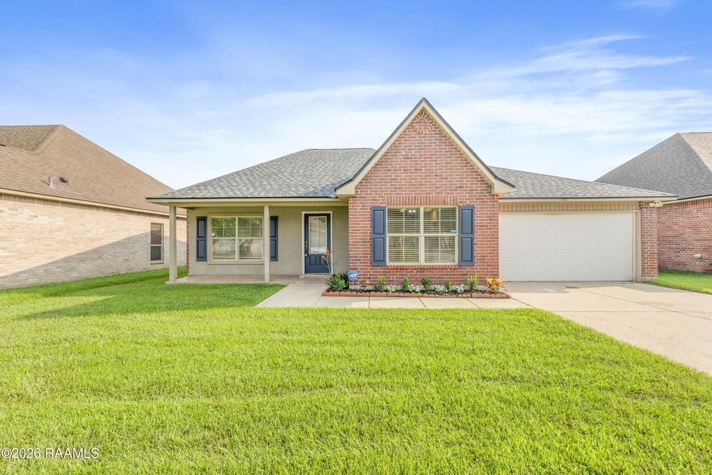 106 Rue Nuage, Carencro, LA 70520