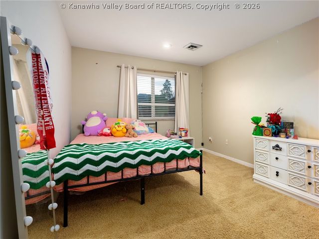 21 Chemar Drive, Hurricane, WV 25526