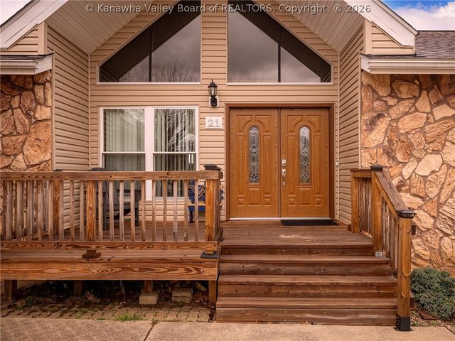 21 Chemar Drive, Hurricane, WV 25526