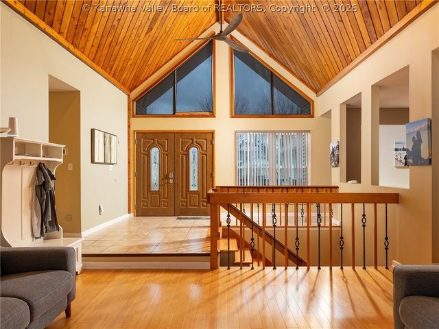 21 Chemar Drive, Hurricane, WV 25526