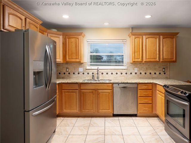 21 Chemar Drive, Hurricane, WV 25526