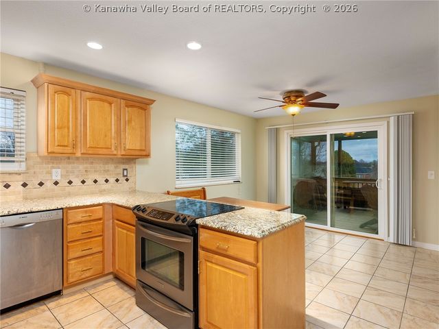 21 Chemar Drive, Hurricane, WV 25526