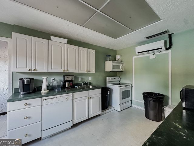 6851 Roswell Rd P3, Atlanta, GA 30328