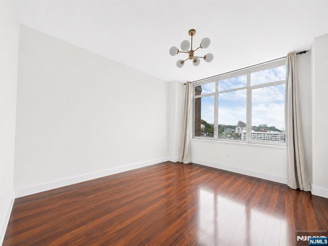 8100 River Road 905, North Bergen, NJ 07047