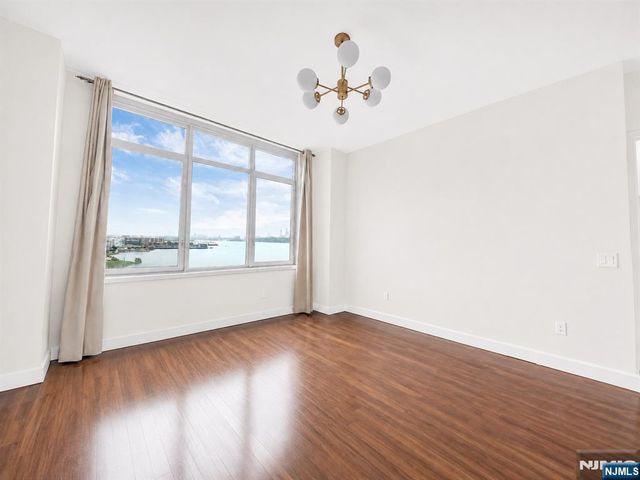8100 River Road 905, North Bergen, NJ 07047