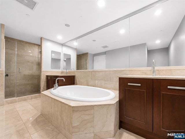 8100 River Road 905, North Bergen, NJ 07047