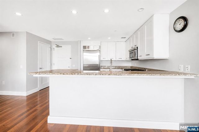 8100 River Road 905, North Bergen, NJ 07047