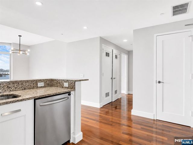 8100 River Road 905, North Bergen, NJ 07047