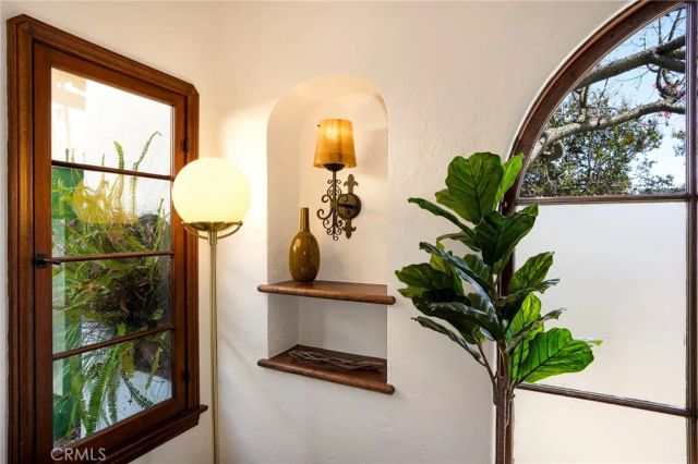 1705 S Genesee, Los Angeles, CA 90019
