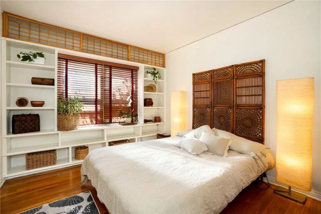 1705 S Genesee, Los Angeles, CA 90019