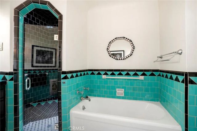 1705 S Genesee, Los Angeles, CA 90019