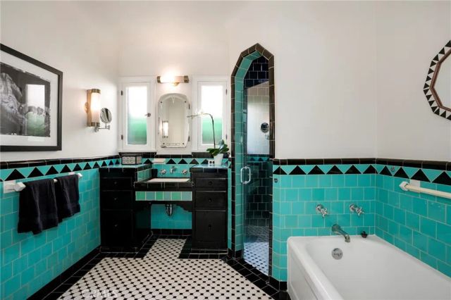 1705 S Genesee, Los Angeles, CA 90019