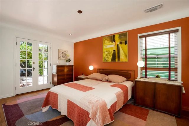 1705 S Genesee, Los Angeles, CA 90019