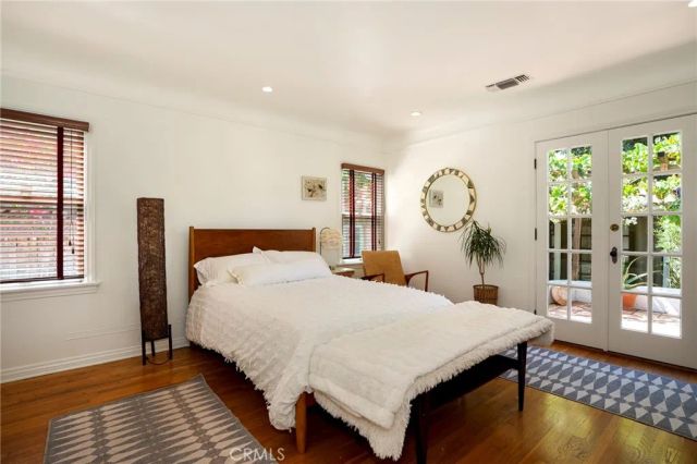 1705 S Genesee, Los Angeles, CA 90019