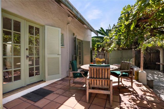 1705 S Genesee, Los Angeles, CA 90019