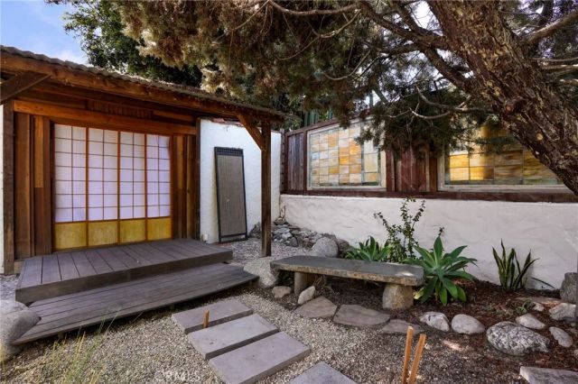 1705 S Genesee, Los Angeles, CA 90019