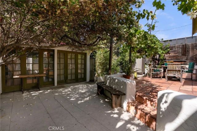 1705 S Genesee, Los Angeles, CA 90019