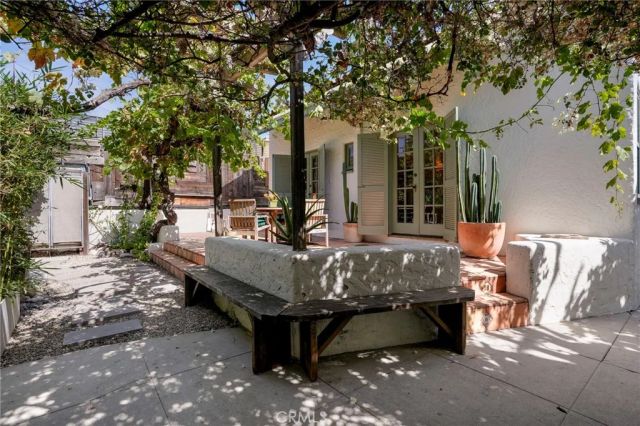 1705 S Genesee, Los Angeles, CA 90019