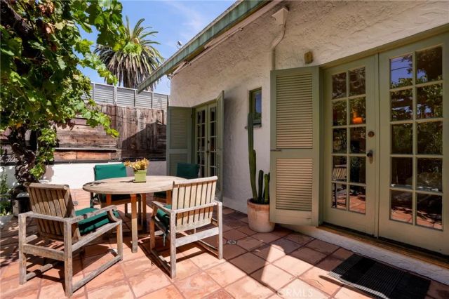 1705 S Genesee, Los Angeles, CA 90019