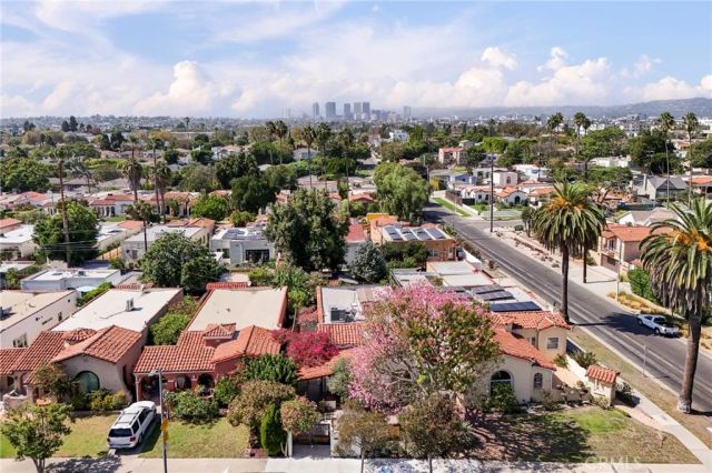 1705 S Genesee, Los Angeles, CA 90019