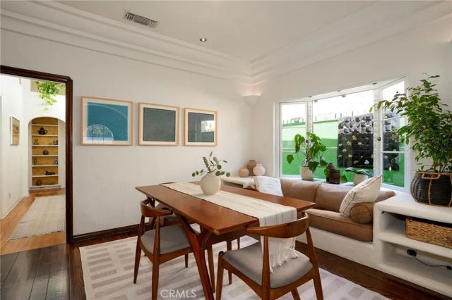 1705 S Genesee, Los Angeles, CA 90019