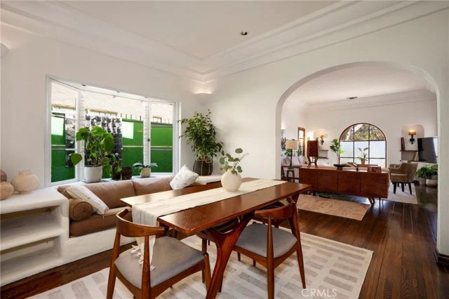 1705 S Genesee, Los Angeles, CA 90019