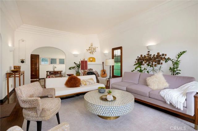 1705 S Genesee, Los Angeles, CA 90019