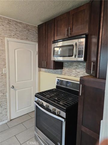 3940 W 60th Street, Los Angeles, CA 90043