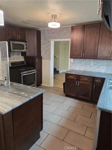 3940 W 60th Street, Los Angeles, CA 90043