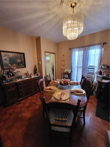 123 4th Avenue, Woonsocket, RI 02895