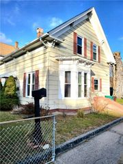 123 4th Avenue, Woonsocket, RI 02895