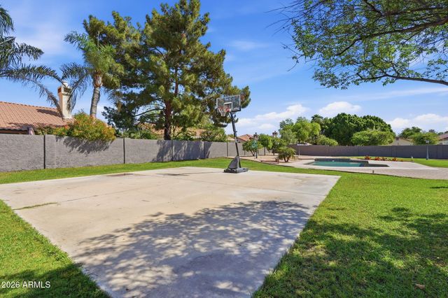 6950 W WILLOW Avenue, Peoria, AZ 85381