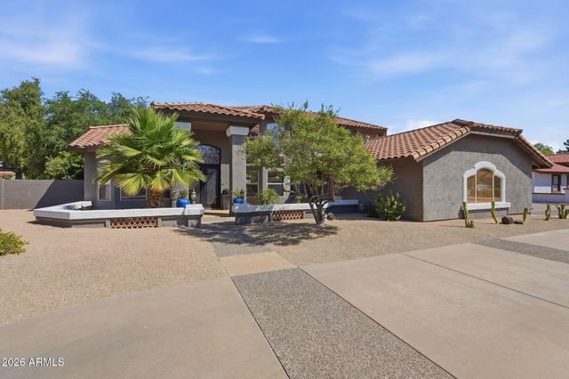 6950 W WILLOW Avenue, Peoria, AZ 85381