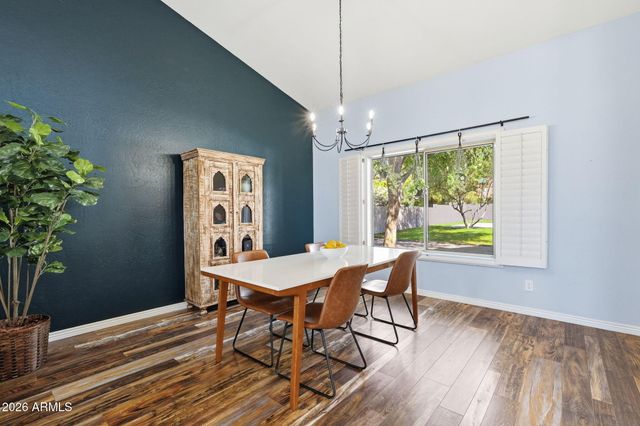 6950 W WILLOW Avenue, Peoria, AZ 85381