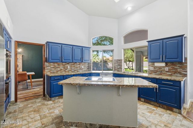 6950 W WILLOW Avenue, Peoria, AZ 85381