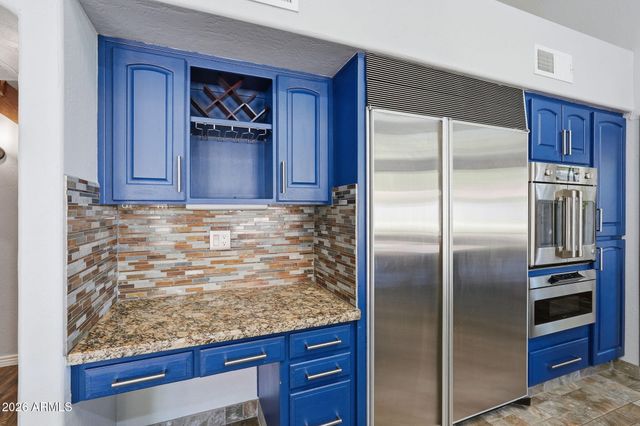 6950 W WILLOW Avenue, Peoria, AZ 85381