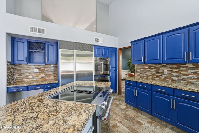 6950 W WILLOW Avenue, Peoria, AZ 85381