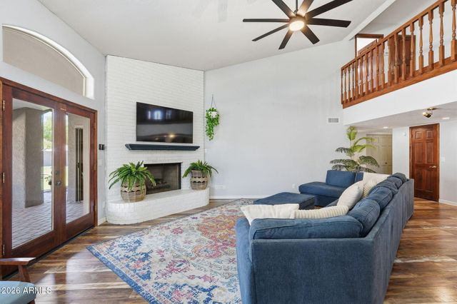 6950 W WILLOW Avenue, Peoria, AZ 85381