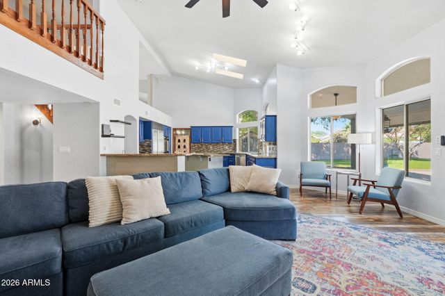 6950 W WILLOW Avenue, Peoria, AZ 85381