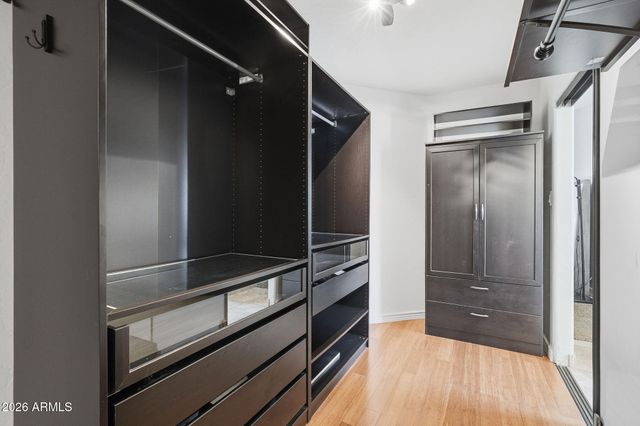 6950 W WILLOW Avenue, Peoria, AZ 85381