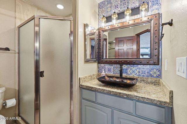 6950 W WILLOW Avenue, Peoria, AZ 85381