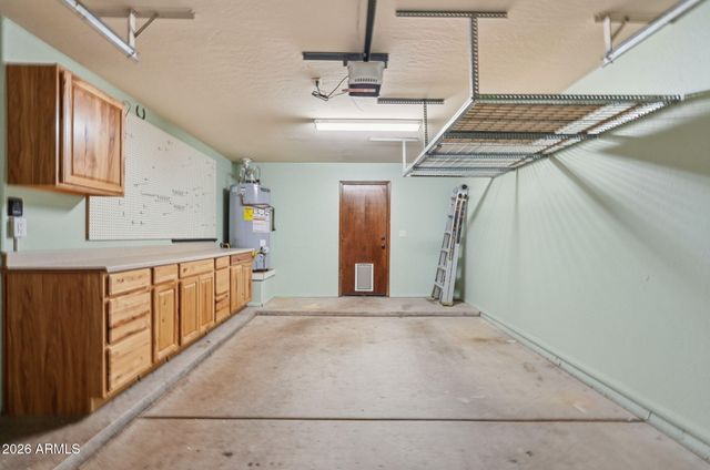 6950 W WILLOW Avenue, Peoria, AZ 85381